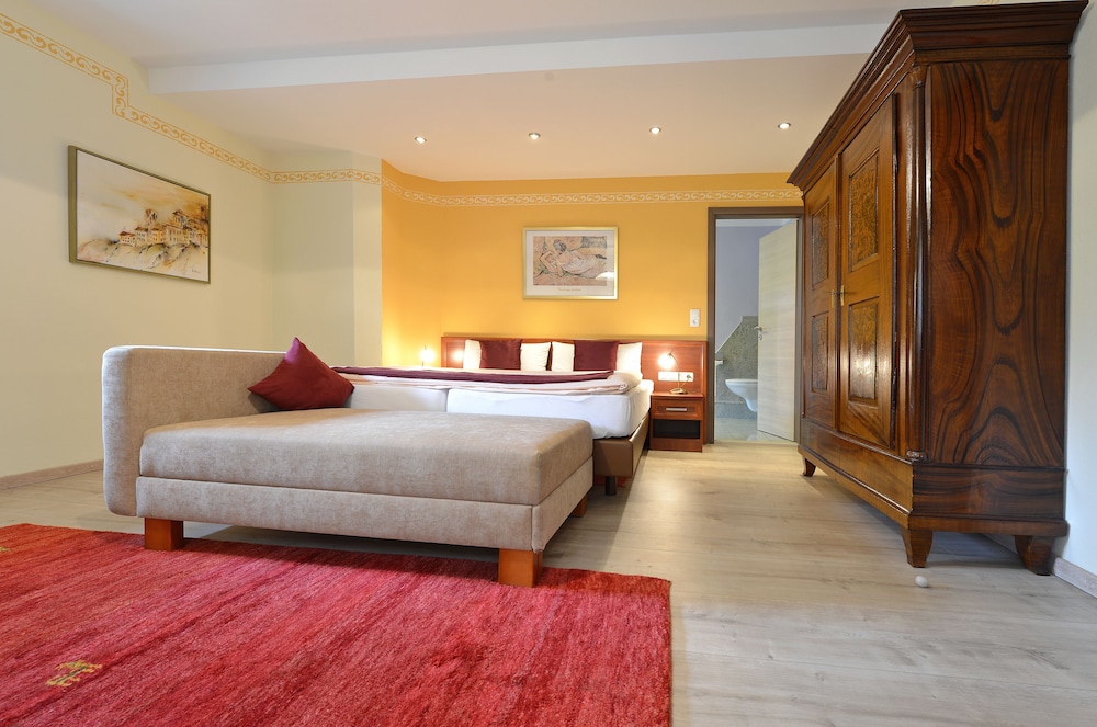 Comfort Room - Photo 1