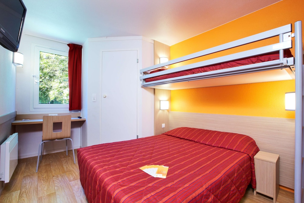 Standard Room, Multiple Beds - Photo 1