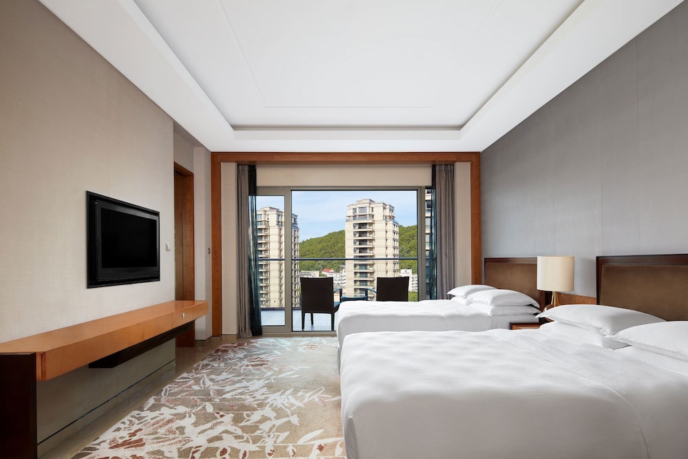 Room, 2 Twin Beds, Garden View - Photo 1