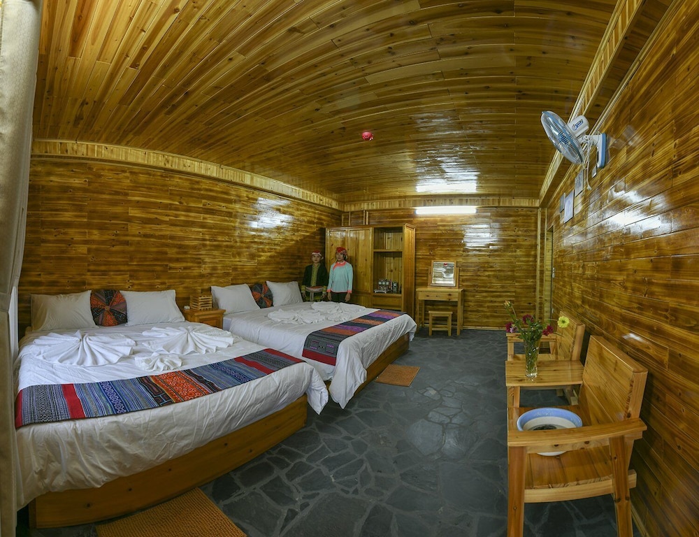 Family Quadruple Room, Balcony, Mountain View photo 1
