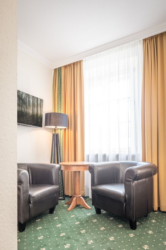 Standard Double Room photo 3