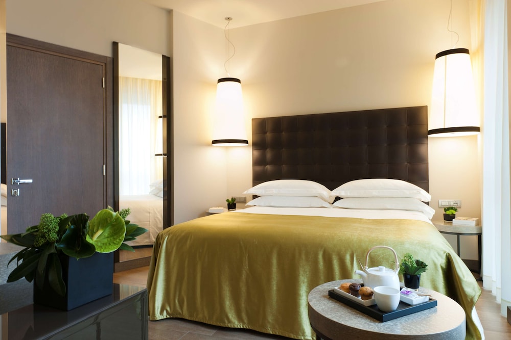 Deluxe Double Room, City View photo 1