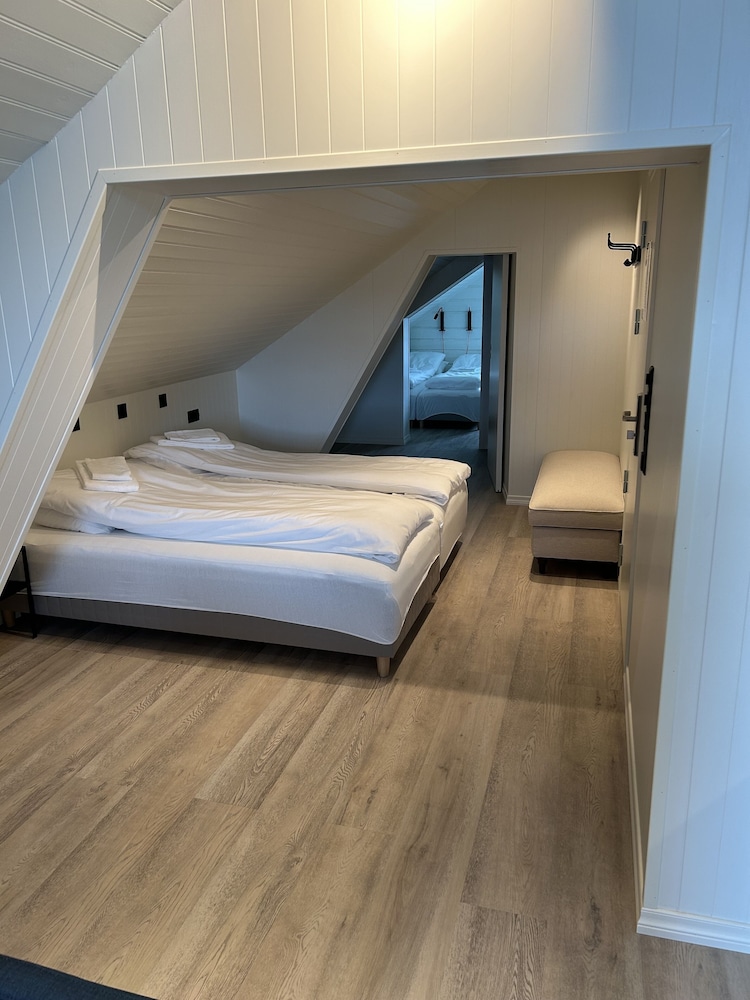 Deluxe Quadruple Room, 2 Bedrooms, Balcony, Ocean View photo 3
