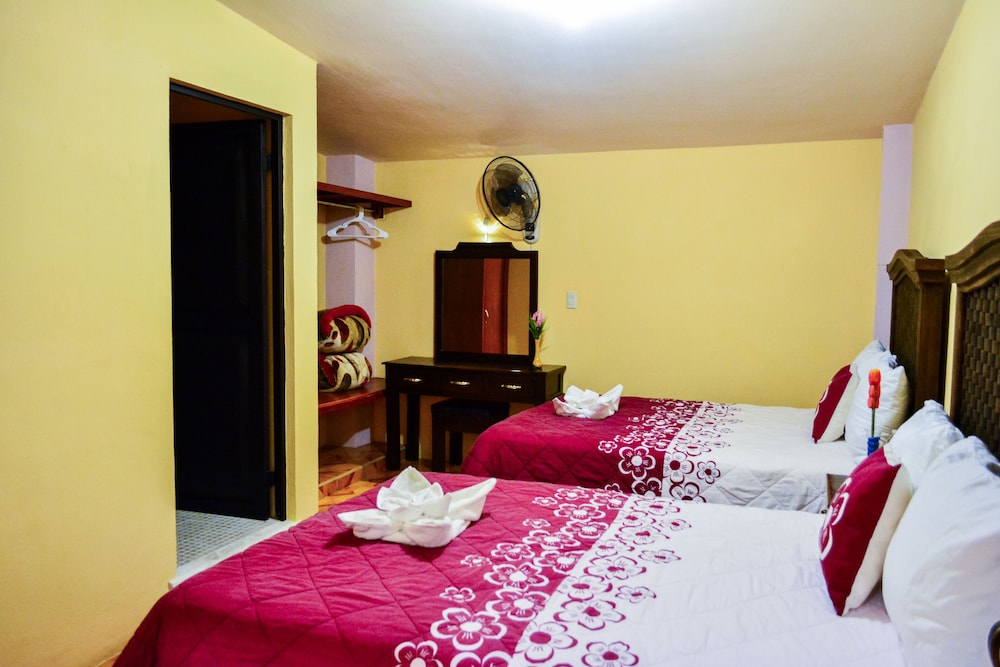 Economy Double Room, 2 Double Beds photo 1