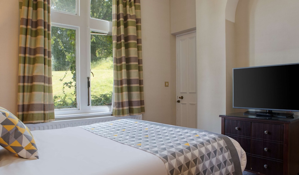 Standard Room, 1 Double Bed, Non Smoking - Photo 2