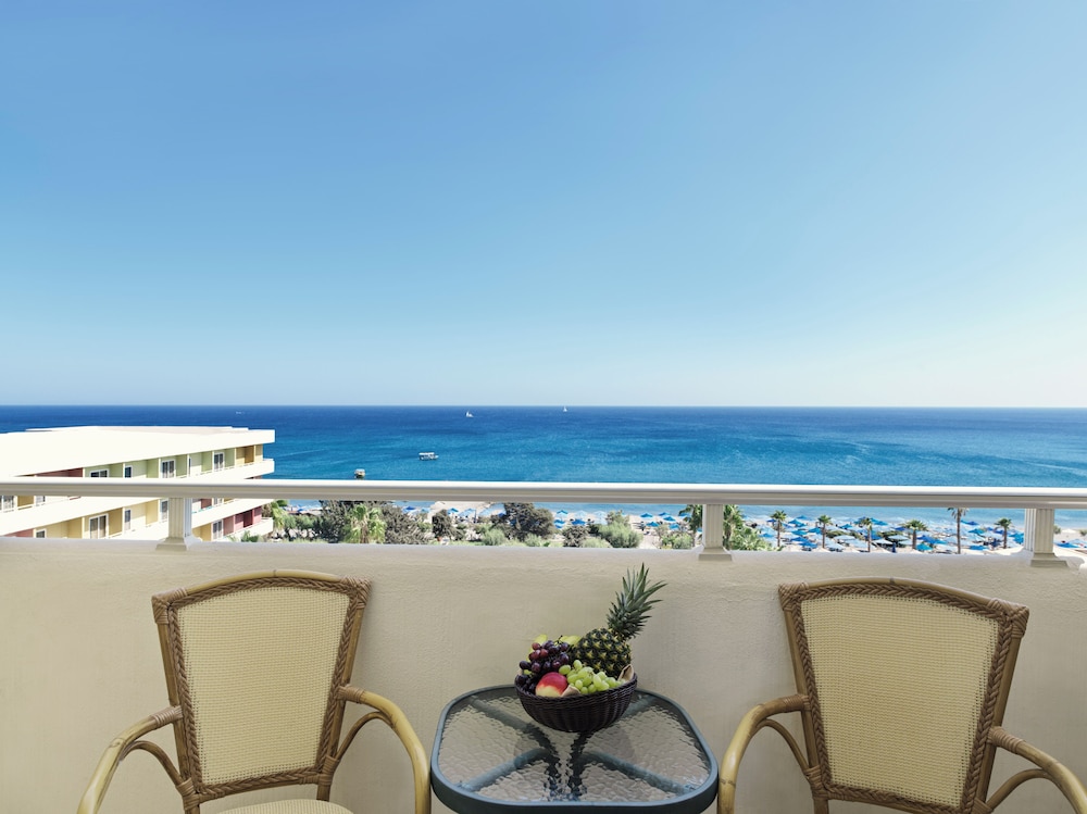 Family Room, Sea View