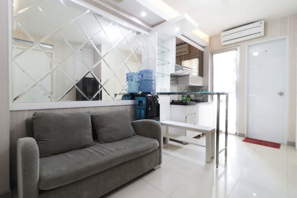 2 Bedrooms - Photo 8