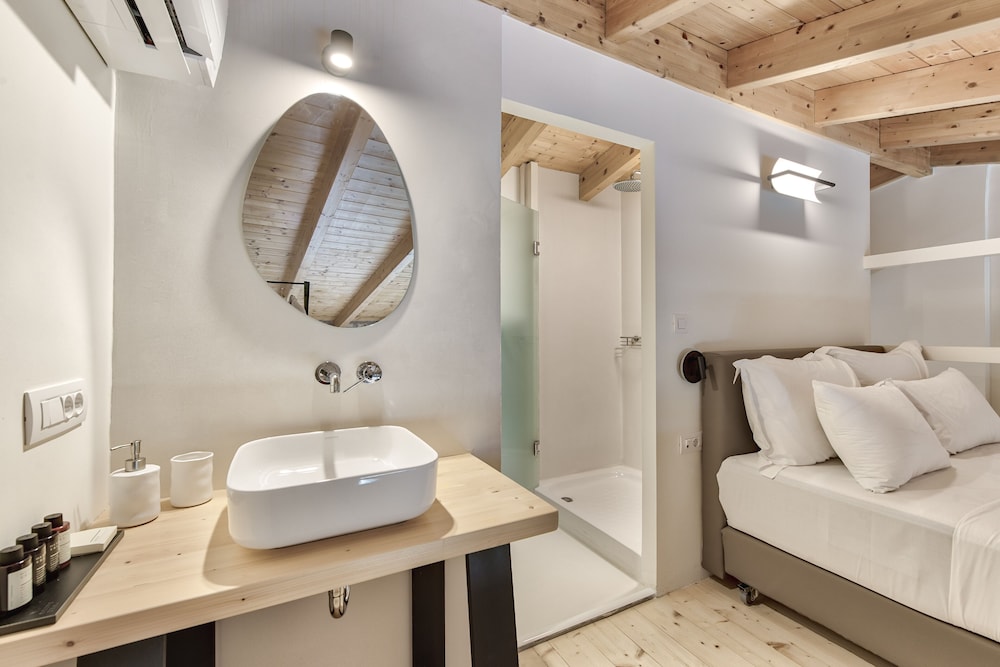 Maisonette, Sea View