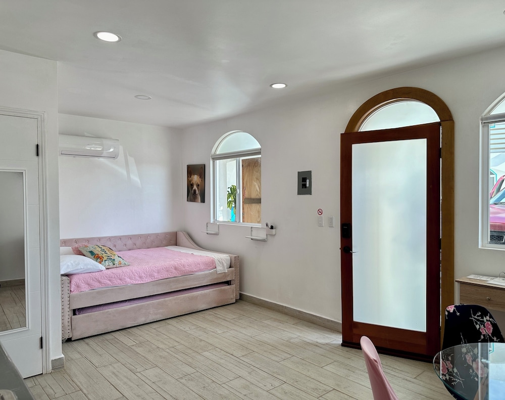 Classic Studio Suite photo 1