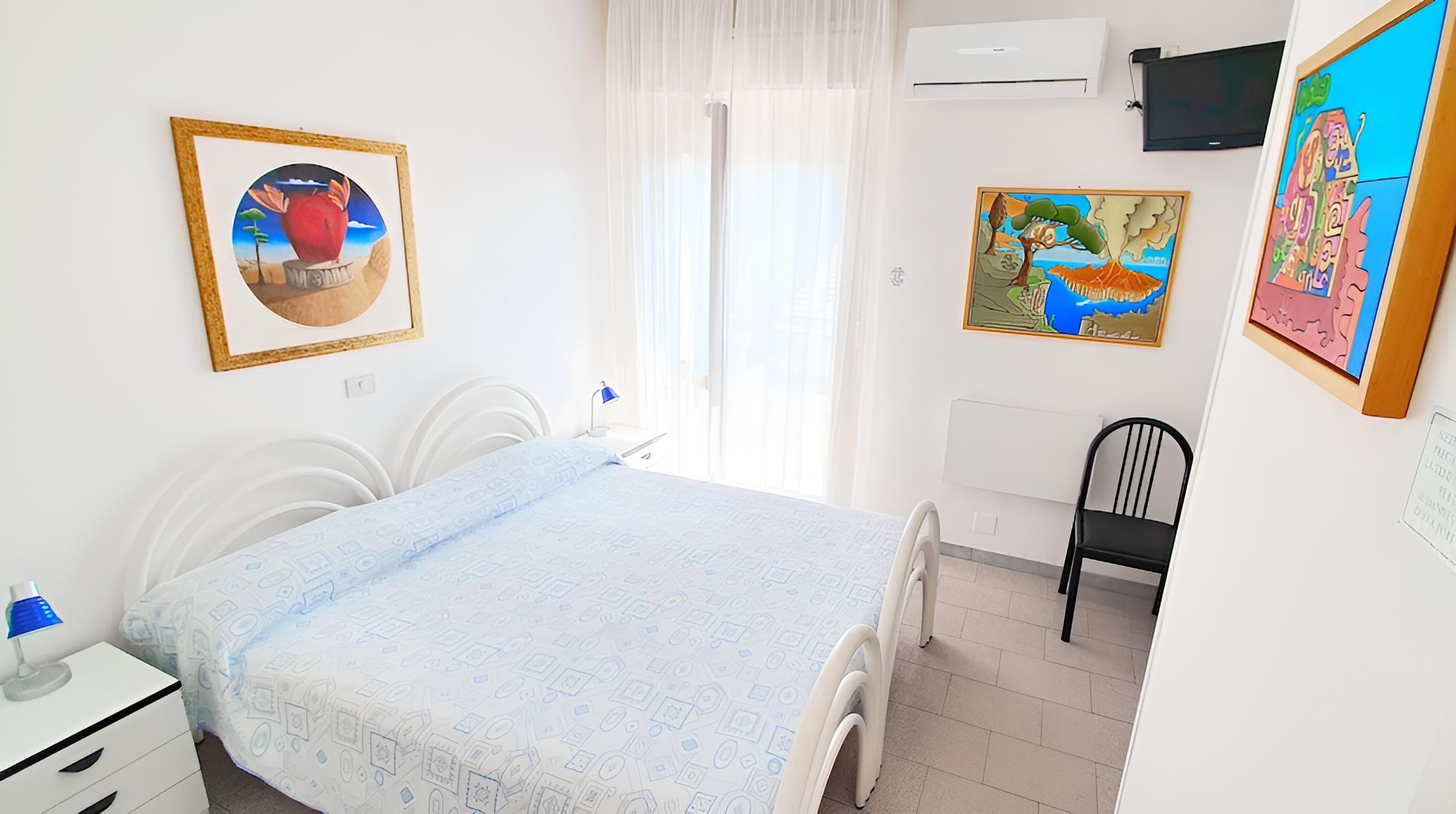 Standard Double or Twin Room photo 2