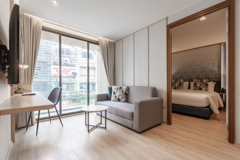 2 Bedroom Suite photo 3