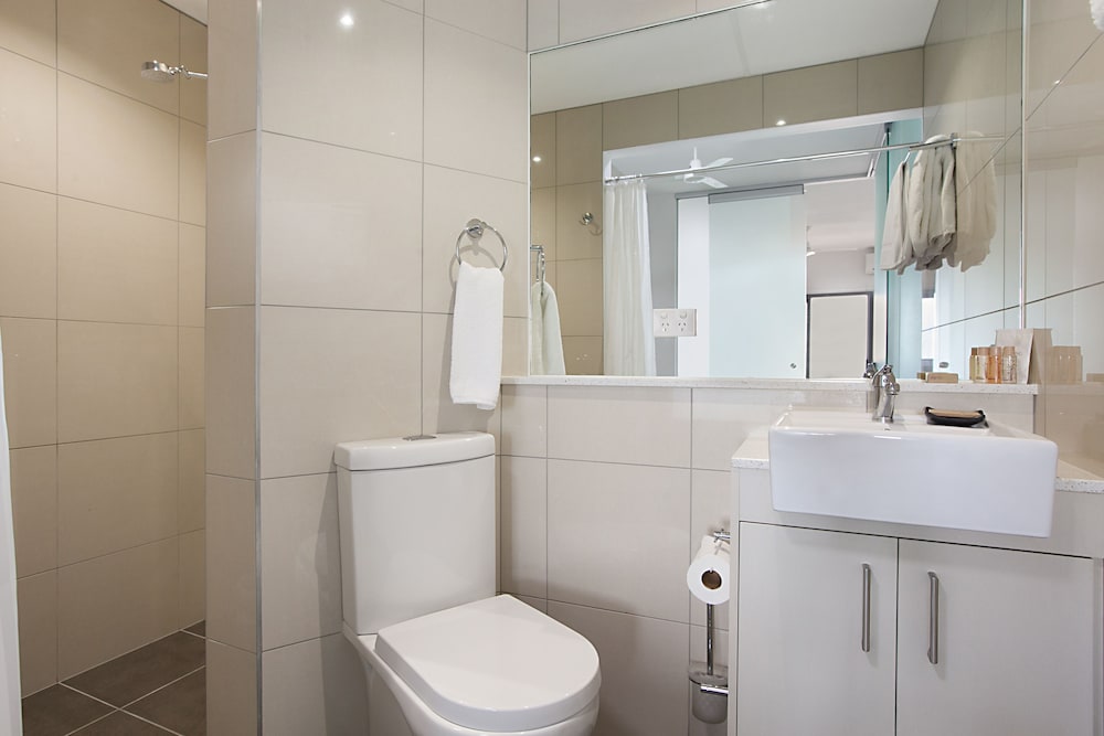 Executive City View Apartment thumbnail 6