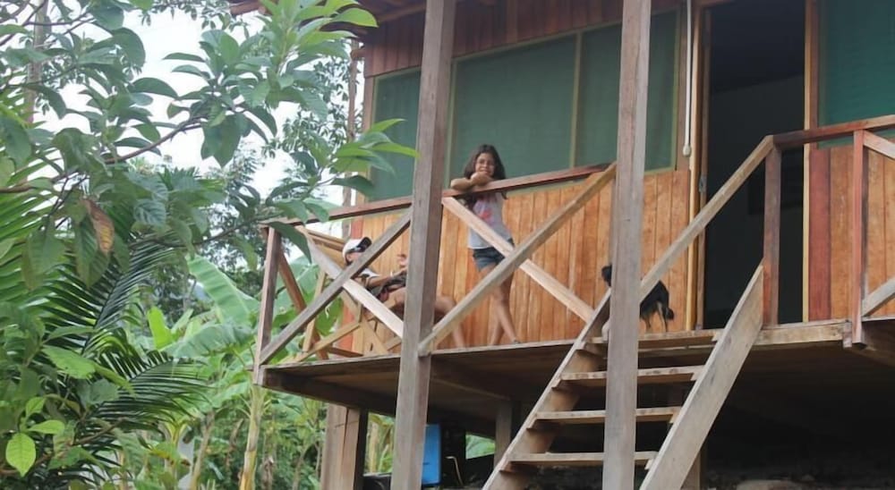 Family Double Or Twin Room, Mixed Dorm, Balcony, Garden View photo 3