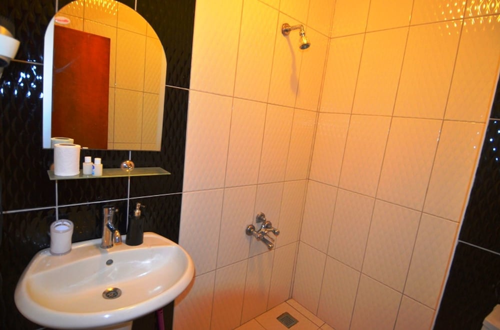Standard Double Room, 1 Double Or 2 Twin Beds photo 2