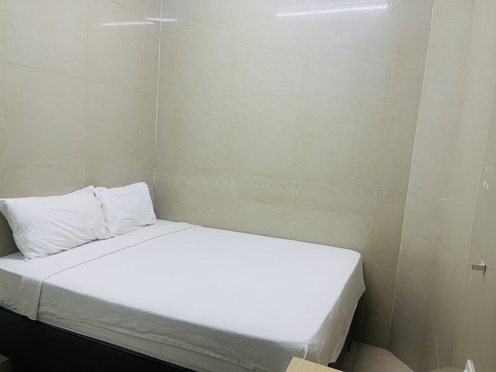 Standard Room, 1 Queen Bed, Executive Level
