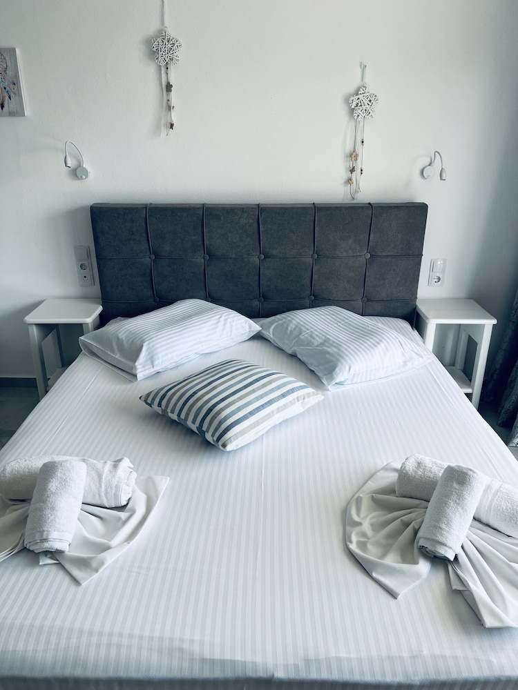 Flat Suite 05