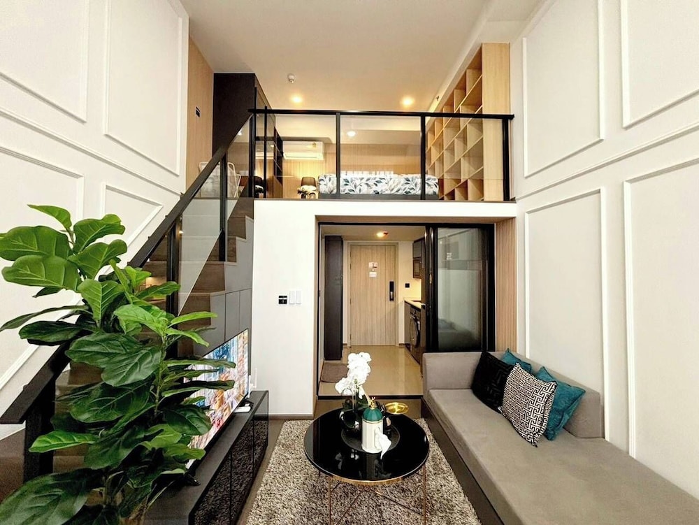 Basic Condo photo 1