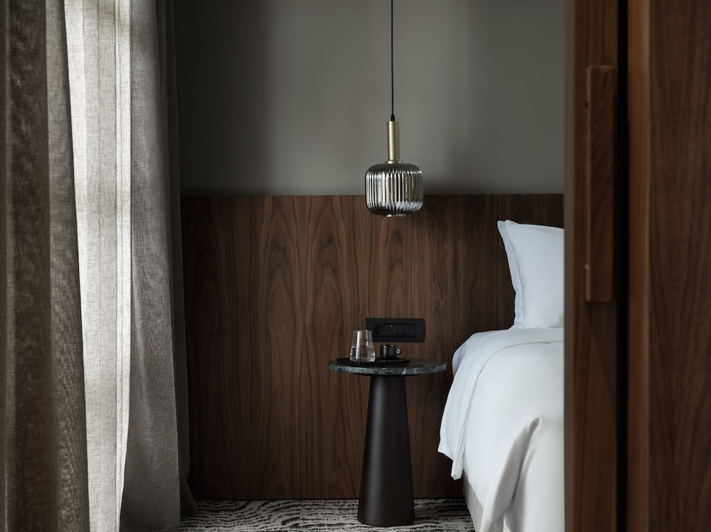Deluxe Suite with Garden View photo 3