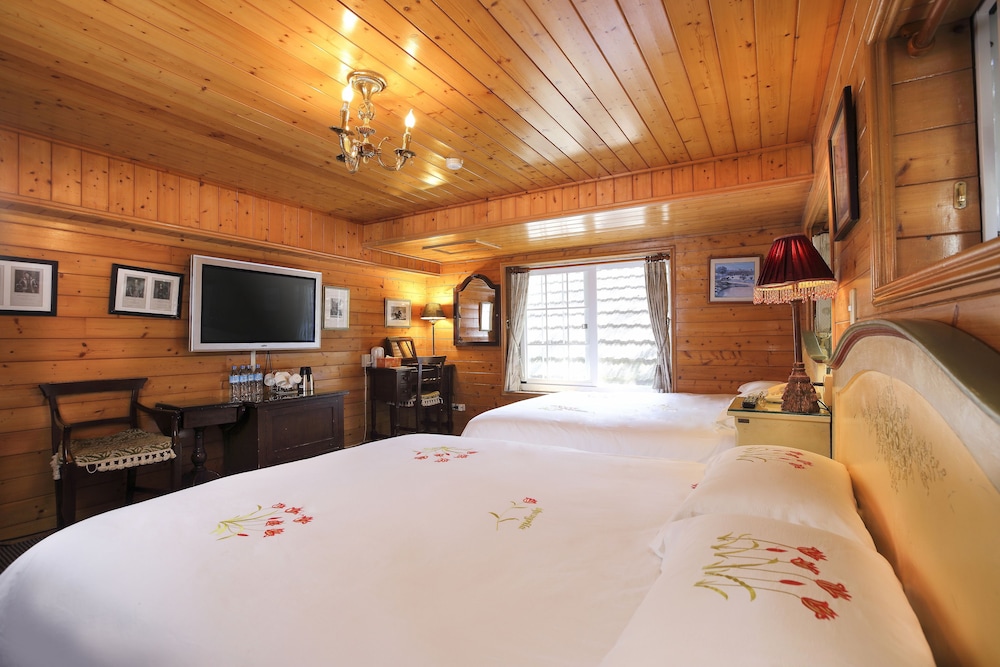 Elite Quadruple Room
