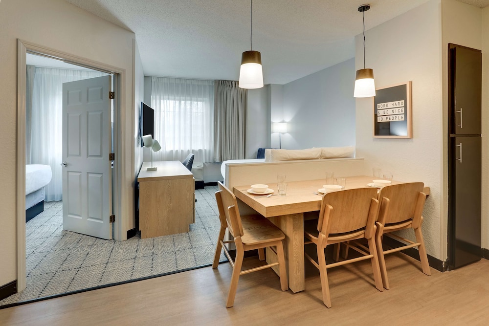 Deluxe Room, Multiple Beds