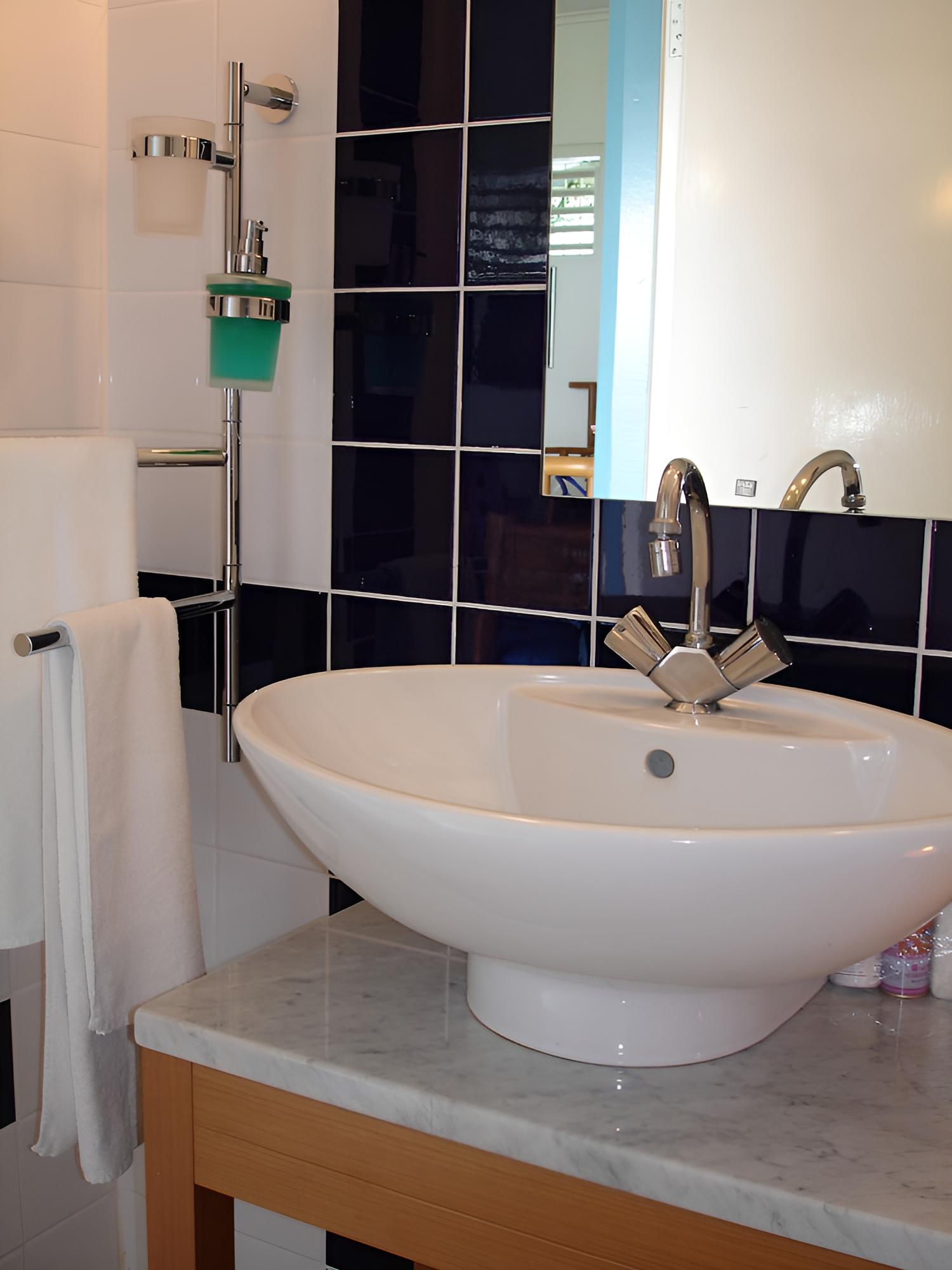 Luxury Suite photo 2