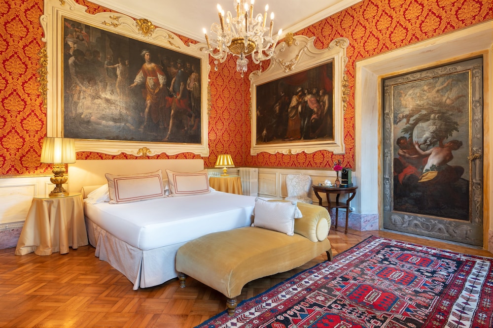 Suite (Imperial) photo 1