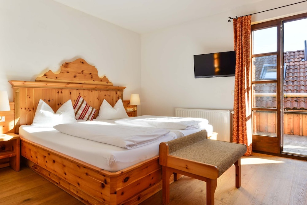 Deluxe Double Room Single Use photo 1