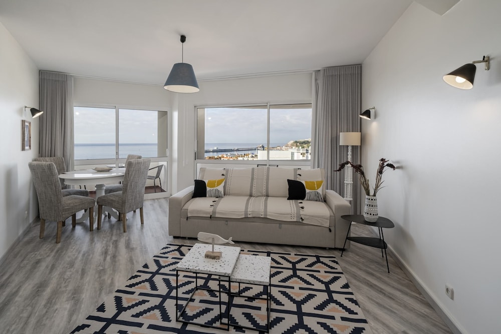 Basic Apartment, 1 Queen Bed with Sofa bed, Sea View