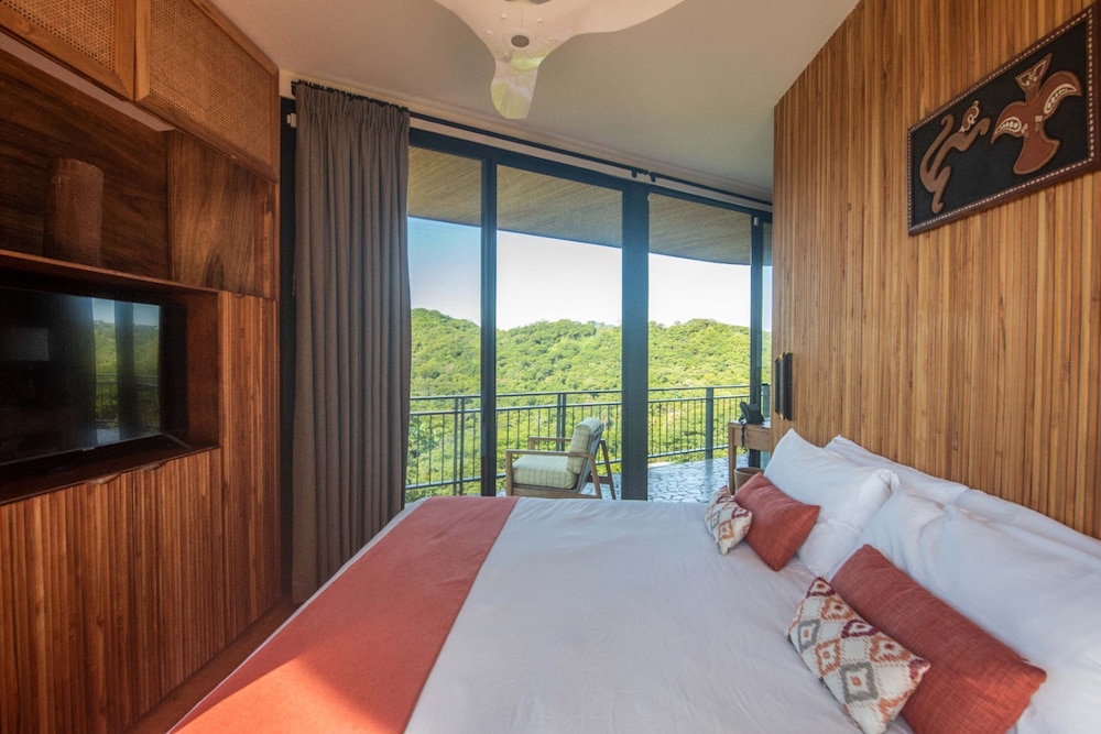 Treetop Suite