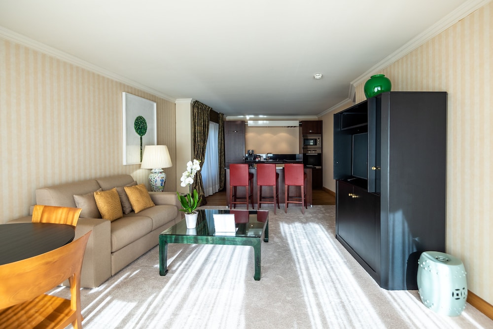 Presidential Suite, 2 Bedrooms, Terrace, Lake View