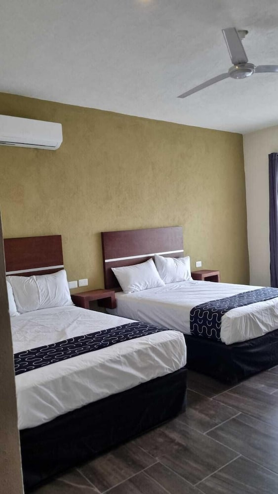 Deluxe Quadruple Room, 1 Bedroom, Partial Sea View