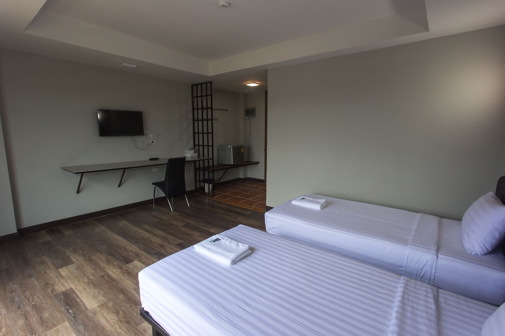 Deluxe Twin Room photo 3