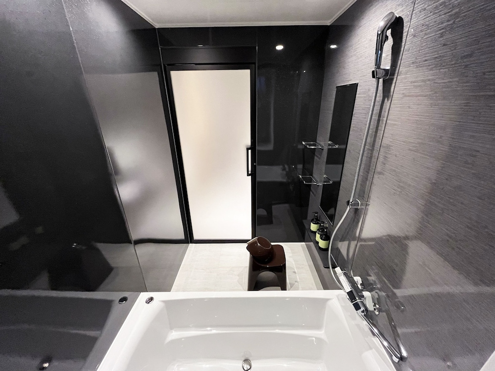 Standard Double or Twin Room (1st Floor) - Photo 4