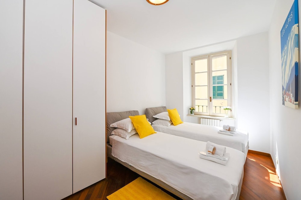 One & Only Lake View Apartment in Central Como, Photo 19