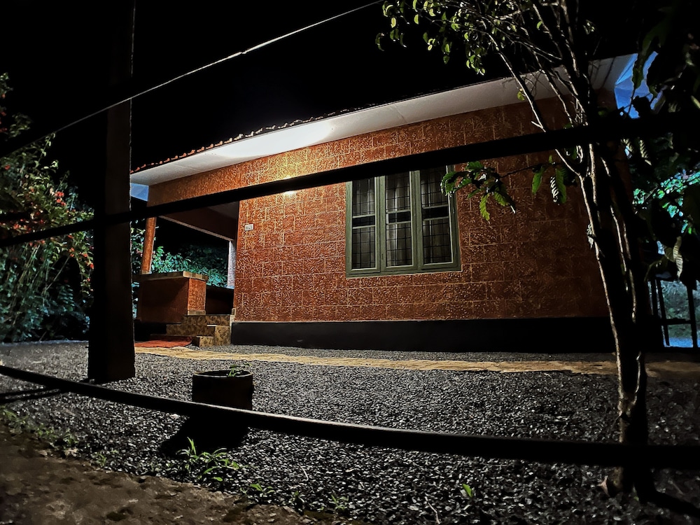 Redstone Villa photo 2