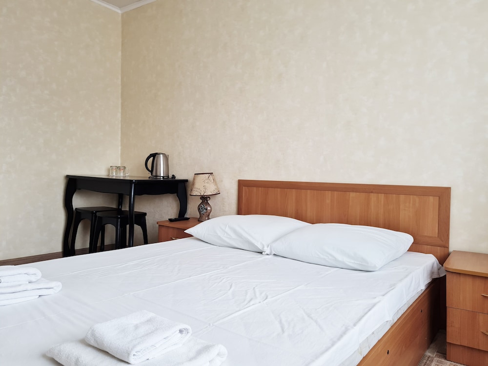 Economy Double Room (With Extra Bed)