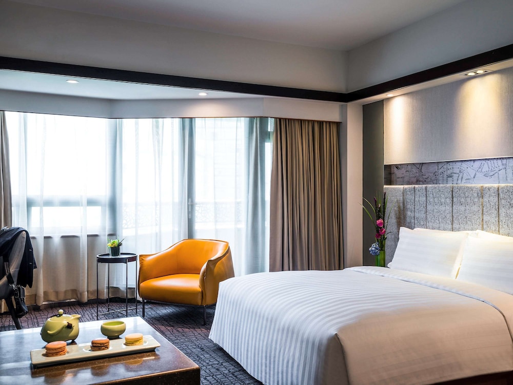Executive Room, 1 King Bed, City View, Executive Level photo 1