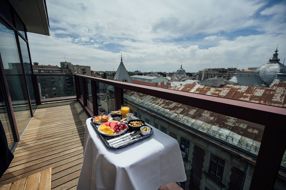 Executive Apartment, Terrace - Photo 1