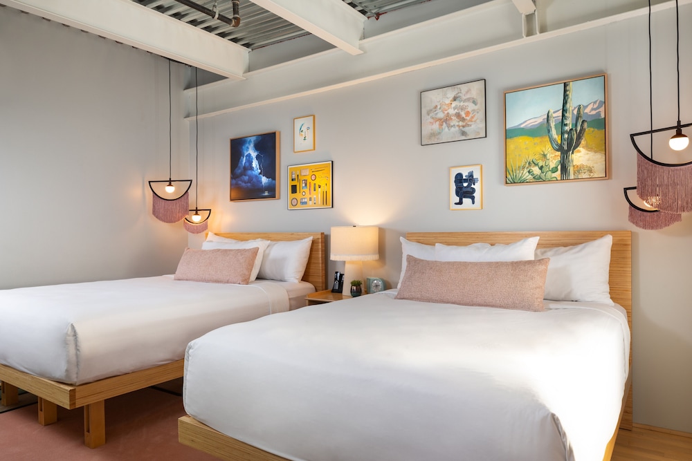 Room, 2 Double Beds, Accessible - Photo 1