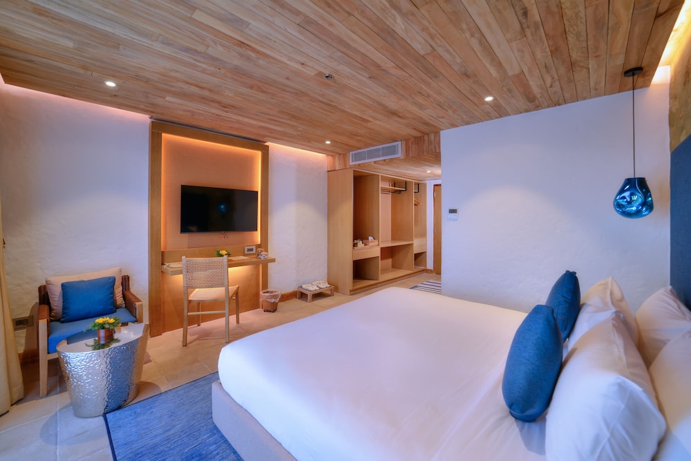 Superior Double or Twin Room photo 2
