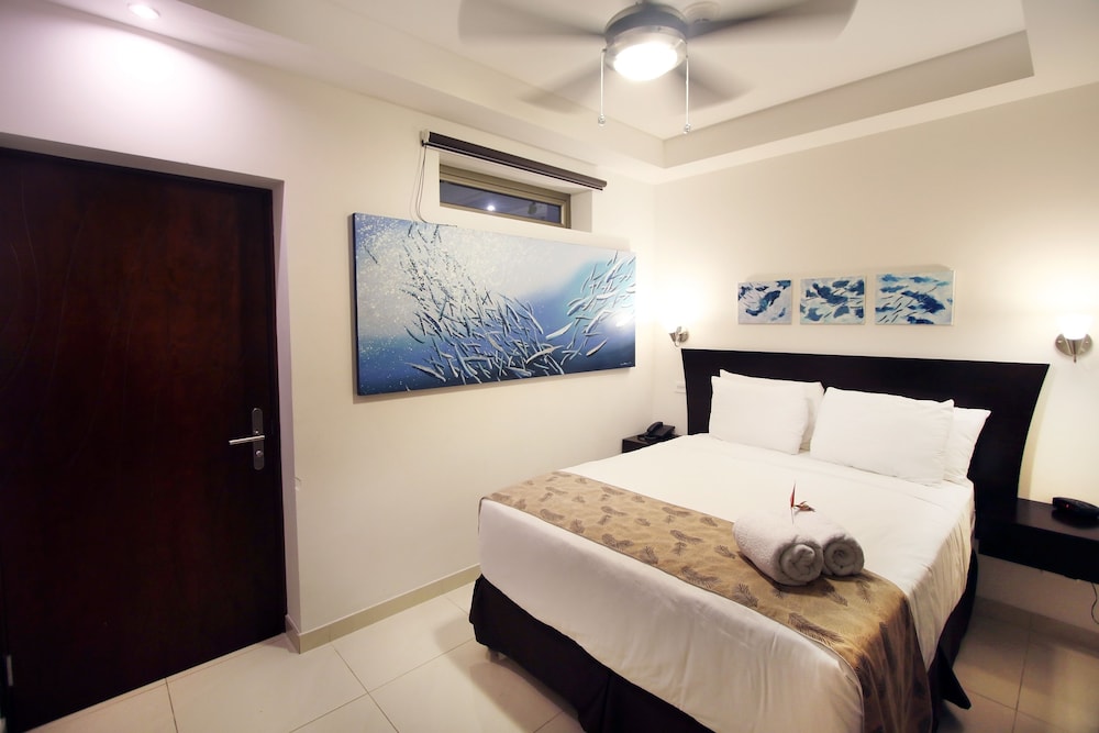 Suite Comfort de 2 Habitaciones con Cocina, Piscina de Chapoteo, Sala de Estar, 2 Habitaciones Principales, 2 Baños, 2 Balcones XL