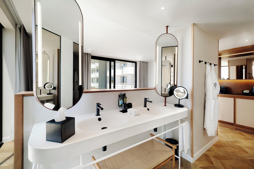 Junior Suite, Sea View (Panoramic)