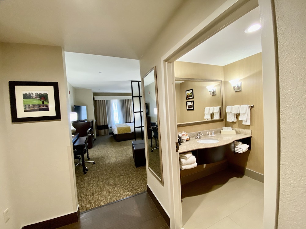 Suite, Non Smoking - Photo 8