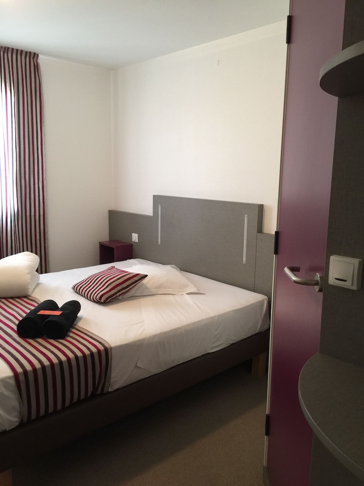 Standard Room, 1 Double Bed - Photo 20
