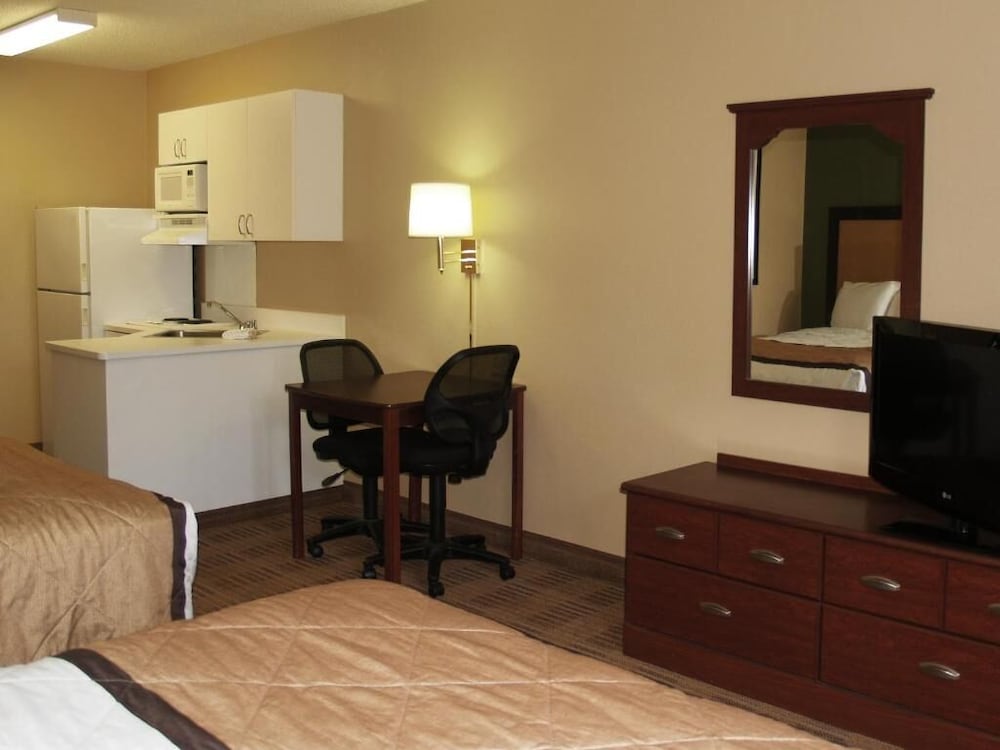 Suite, 2 Queen Beds, Accessible, Non Smoking photo 3