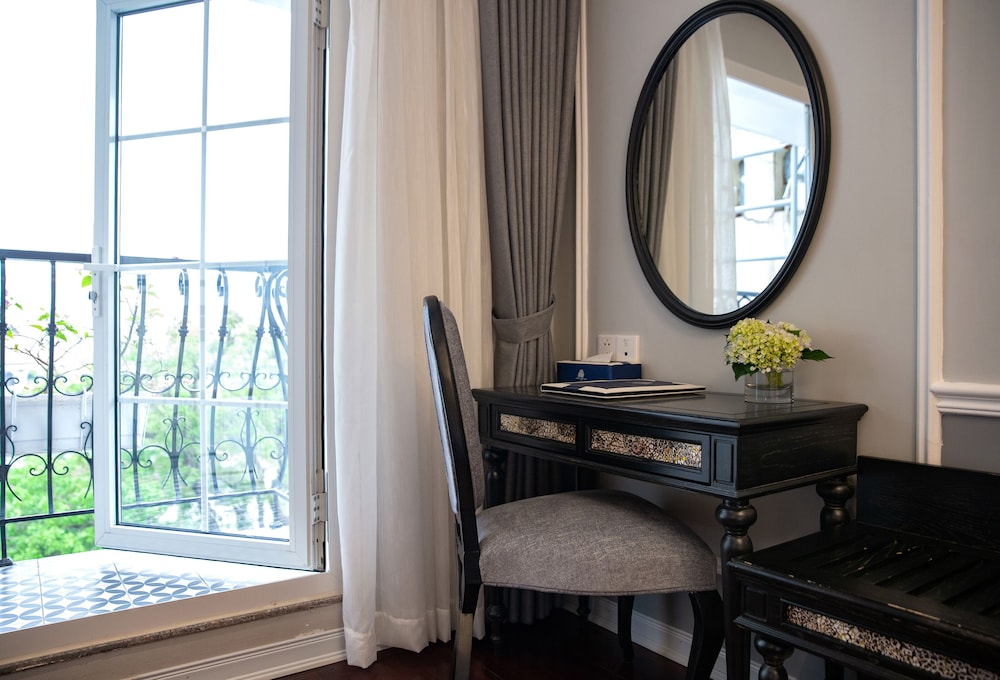 Premier Deluxe Balcony - Photo 5