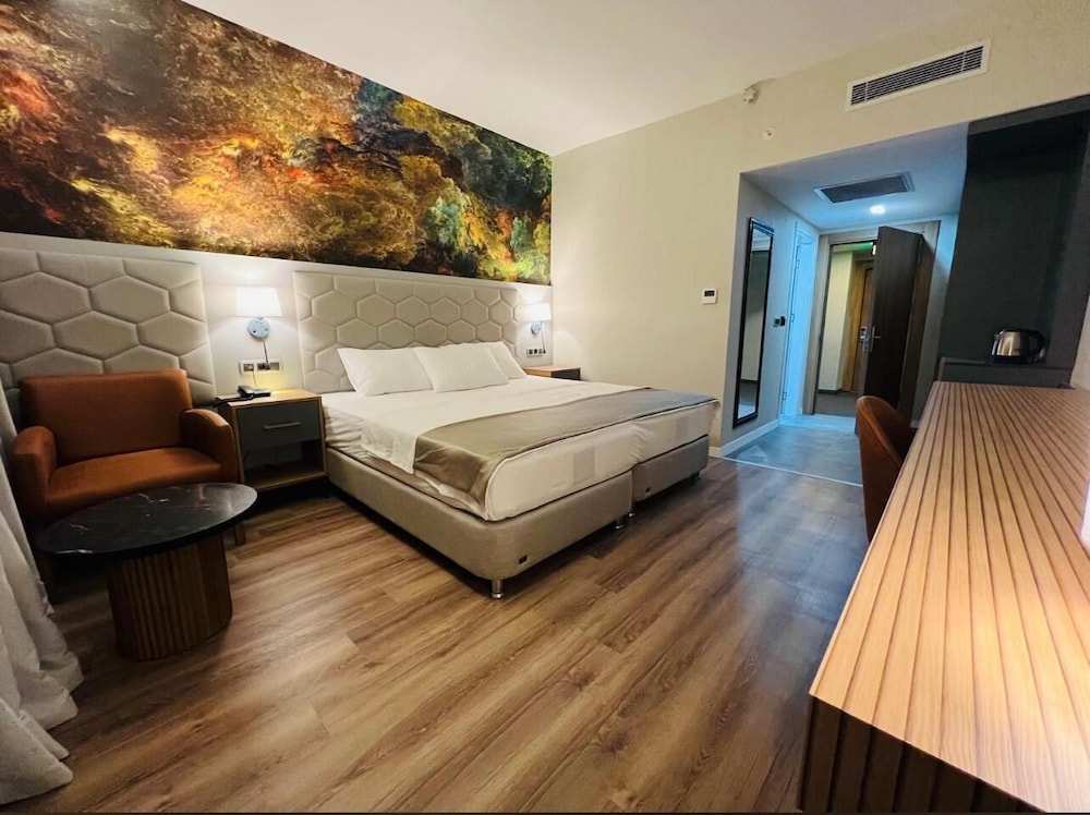 Standard Double or Twin Room, Garden View