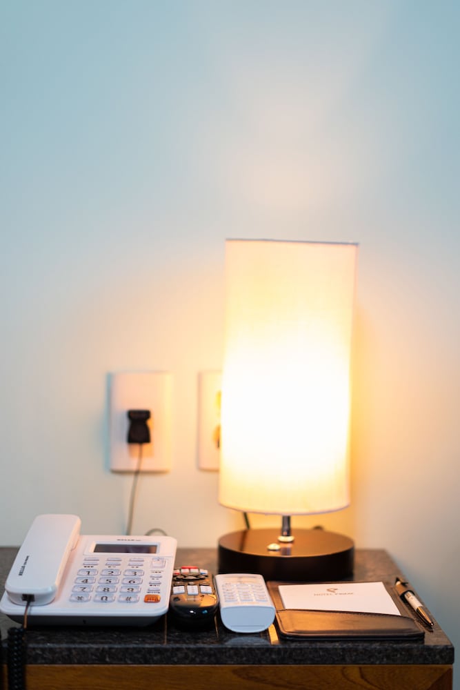Deluxe Twin Room (Breakfast for 2, Free Netflix+Youtube) photo 3