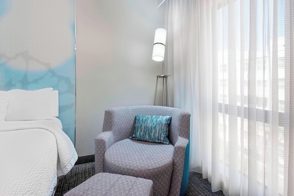 Room, 2 Queen Beds (Hearing Accessible) photo 2