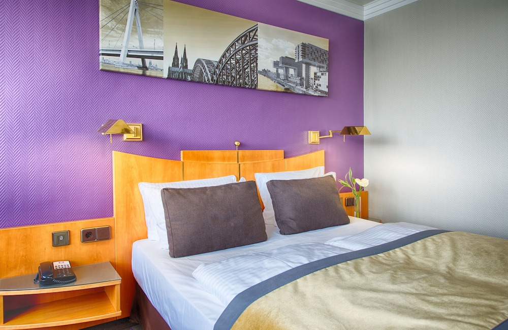 Deluxe Room - Photo 2
